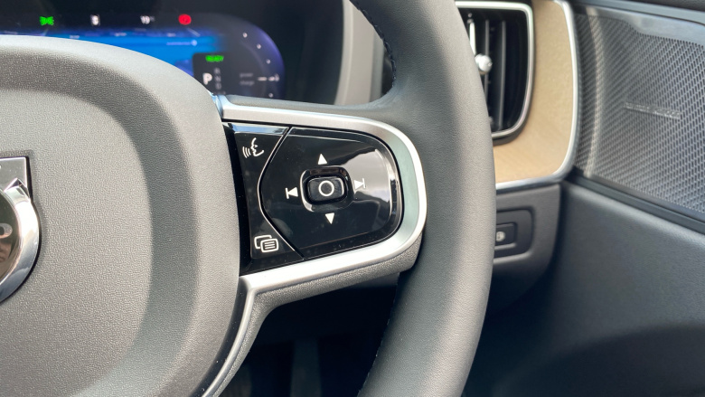 Volvo XC60 2.0 T6 [350] RC PHEV Plus Dark 5dr AWD Geartronic Estate